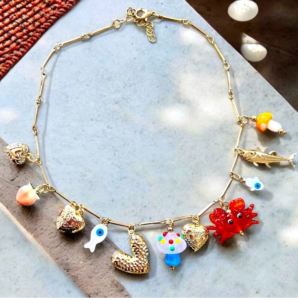 Adorable gold toned summer fun charm necklace. Crab boils here we come! - Picture 3 of 17